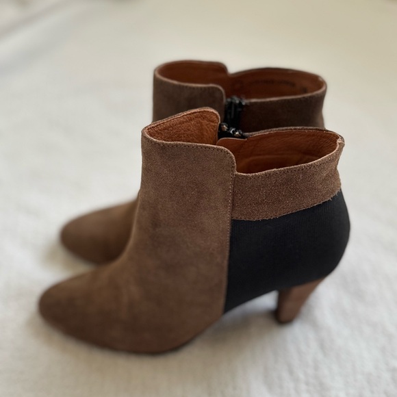 NWOT Eric Michael Berlin Brown and Black Ankle Booties Size 30 - Picture 2 of 5